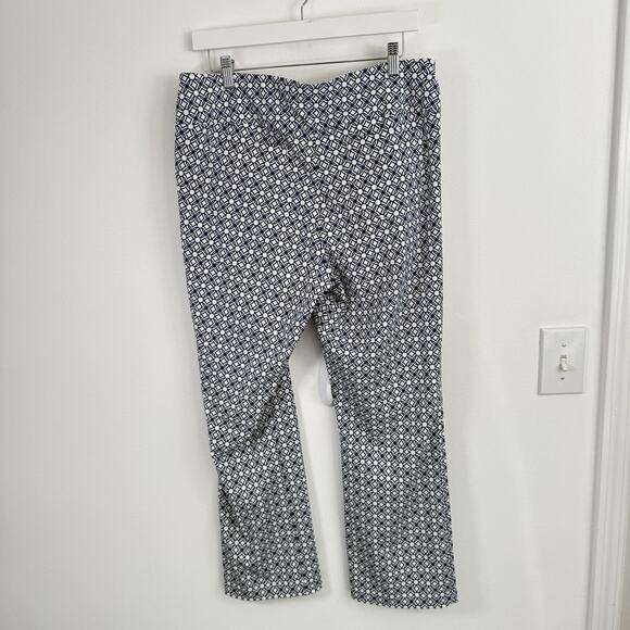 Lilly Pulitzer UPF 50+ Luxletic 28" Corso Kick Flare Pant Blue Preppy Womens 14 - Picture 4 of 8